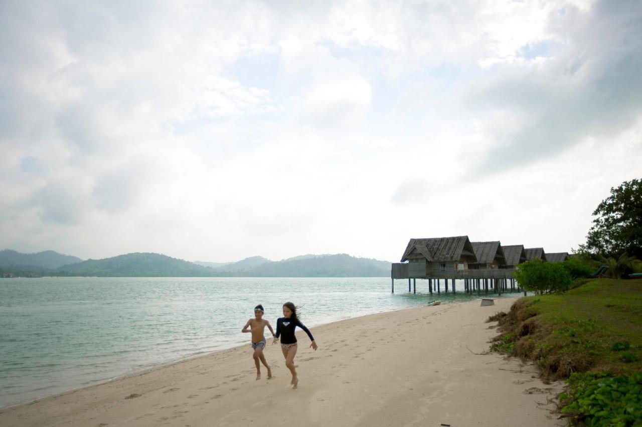 Telunas Private Island Sugi Bagian luar foto