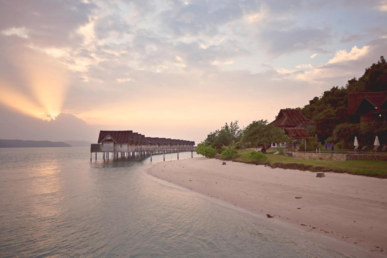 Telunas Private Island Sugi Bagian luar foto