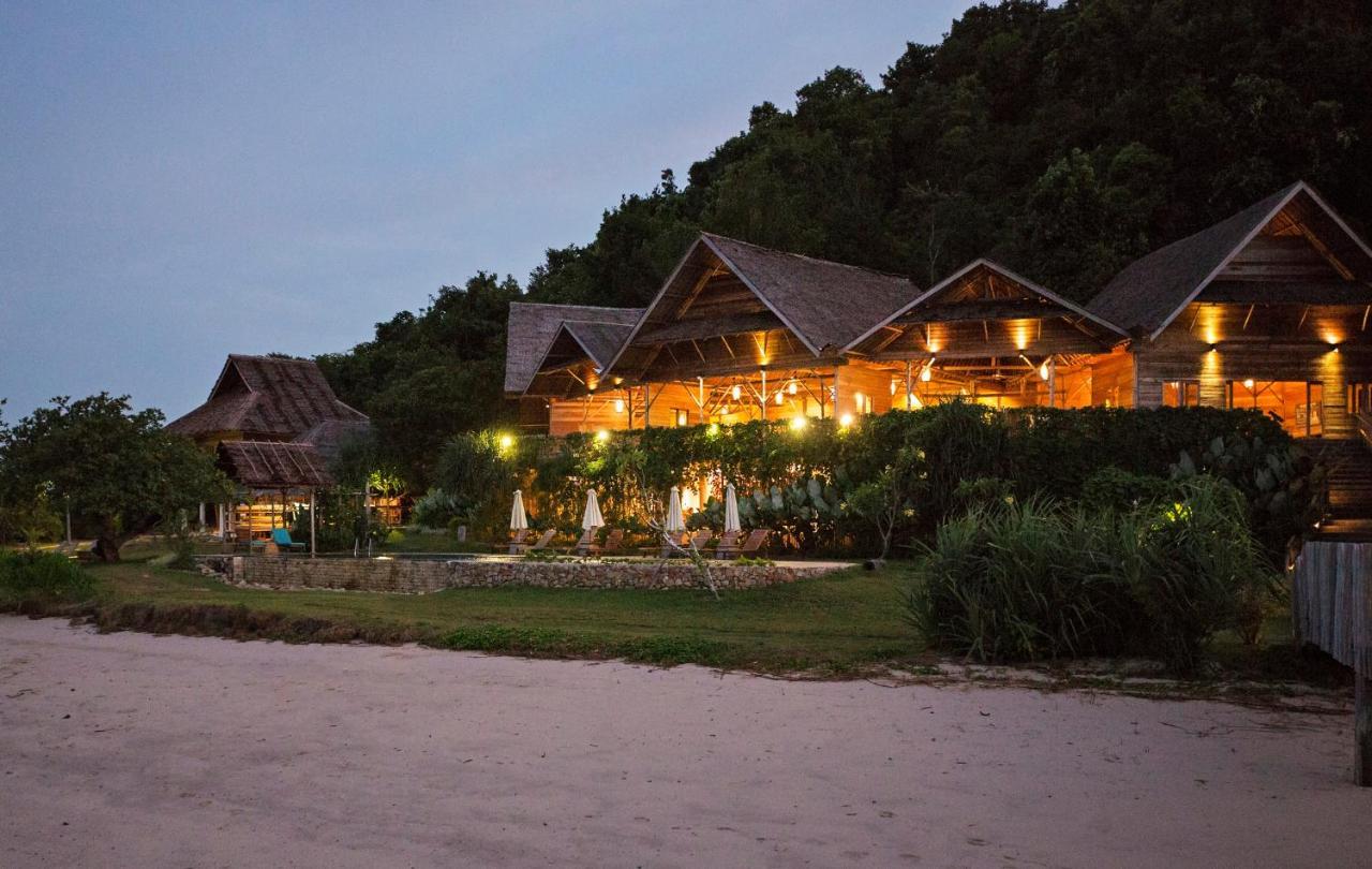 Telunas Private Island Sugi Bagian luar foto